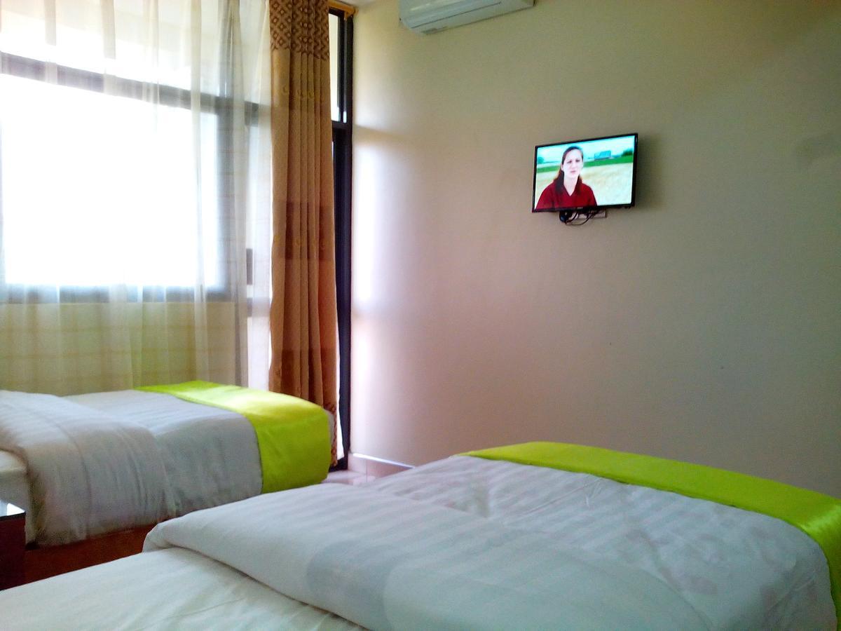 Hotel Ok Kampala Exteriör bild