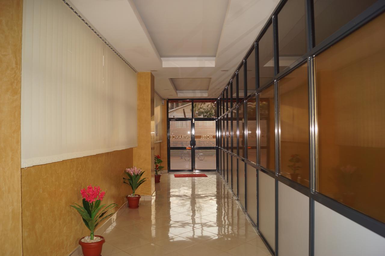 Hotel Ok Kampala Exteriör bild
