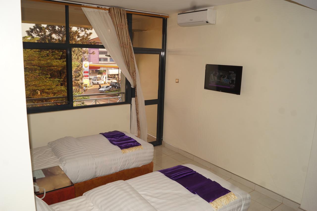 Hotel Ok Kampala Exteriör bild
