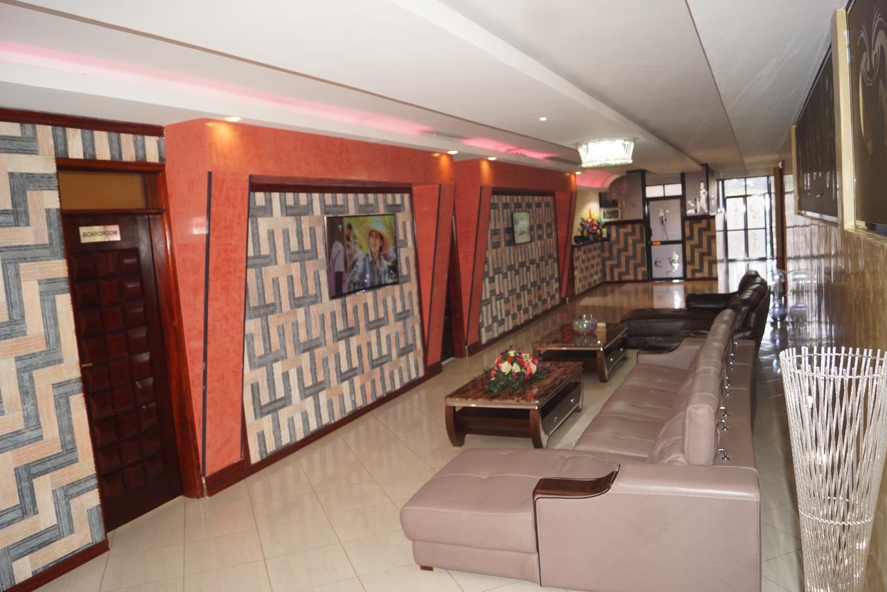 Hotel Ok Kampala Exteriör bild